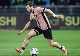 Грузиялик ҳужумчи Хвича Кварацхелия илгари ҳимояда ишлашни