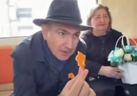 Арманистон бош вазири Никол Пашинян Ереван метросида унга