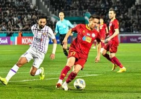 «Насаф» клуби яримҳимоячи Ойбек Бозоров билан