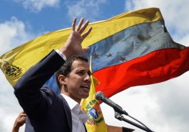 Venesuela muxolifati yetakchisi Guaydo Tramp bilan gaplashganini aytdi фото