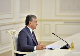 Shavkat Mirziyoyev: «Barcha choralarni ko‘rgan holda, buyum bozorlari faoliyatiga ham ruxsat bera boshlaymiz» фото