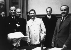 1939 йил 15 июнда Берлиндаги совет мухтор вакили Астахов