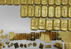 По сообщениям, украинский дипломат был задержан при