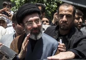 Эрон олий раҳнамоси Мужтаба Хоминаий Туркия ва Уммон