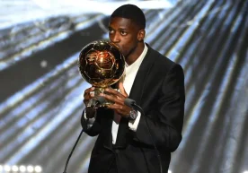 ПСЖ ҳужумчиси Усман Дембеле Globe Soccer Awards талқинига