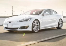 Tesla Model S P100D автомобили тезлашиш бўйича янги рекорд