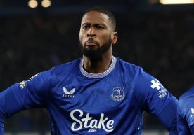 Англиянинг «Эвертон» клубида тўп сураётган 27 ёшли ҳужумчи