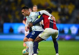 Италия Суперкубоги ярим финалида "Болонья"