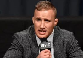 Фото: UFC UFC 249 мусобақасида Тони Фергюсонни нокаутга
