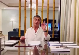 Айни пайтда ҳукмрон партия ичида «улкан инқироз» сифатида
