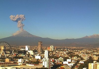 Meksikada vulqon otildi фото