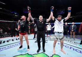 UFC 282. Анкалаев ва Блаҳович ўртасидаги жангда ғолиб аниқланмади. Қолган 12 та жангнинг натижалари фото