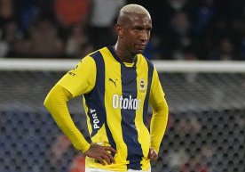 Фенербахче ҳужумкор ярим ҳимоячиси Андерсон Талиска билан