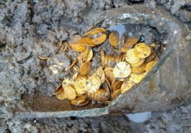 Францияда эски уйни менсимаган меросхўр хазинадан қуруқ қолди фото