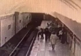 Россия пойтахти Москвада жамоат транспортларидан бири —