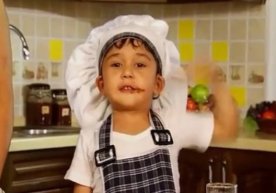 Йиллар аввал “Chocotella” рекламасидаги кулгили ифодаси ва