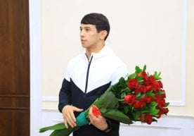 Fergana Hokim Gifts a House to World Champion Alisher Ganiyev фото