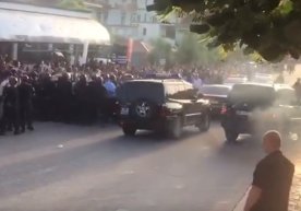 Albaniya sharqida namoyishchilar bosh vazir va