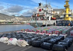 12 январь куни Испания полицияси ва денгиз кучлари