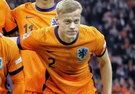 Брайтоннинг марказий ҳимоячиси Ян-Пол ван Хекке Лондоннинг