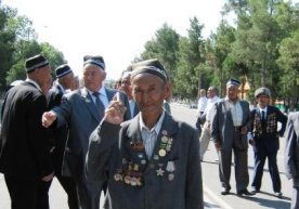 O‘zbekistonda Ikkinchi jahon urushi faxriylariga har oyda 60 daqiqa bepul mobil muloqot taqdim etiladi фото