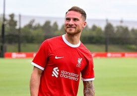 Англиянинг "Ливерпуль" клуби ярим ҳимоячиси