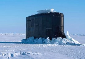 Арктика музларида тиқилиб қолган АҚШ сув ости кемасининг видеоси фото