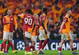 «Галатасарай» ва «Фенербахче» сафида тўп сураётган икки