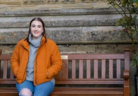 Foto: LABBible Buyuk Britaniyada shifokorlar kamyob