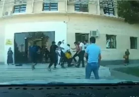 Buxoro shahar hokimligi binosi yaqinida maktab