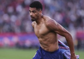 Уругвайлик ҳимоячи Рональд Араухо энди