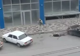 Кадр видеодан олинган Полиция отишма натижасида тўрт киши,