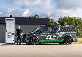 Mercedes-Benz электромобилларни қувватлаш вақтини кескин