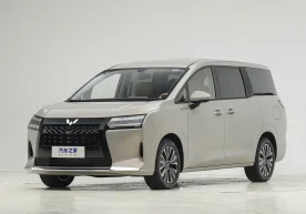 Хитойда «Wулинг Хинггуанг 730 Премиум Эдитион» оилавий