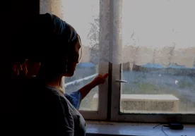 Фото: Видеодан кадр Андижон вилоятида 5 ойлик келинчак беш