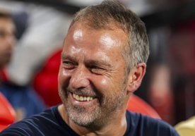 Матбуотда Ҳанс-Дитер Флик мавсум охирида