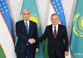 Shavkat Mirziyoyev va Qosim-Jo‘mart To‘qayev Xivada uchrashuv o‘tkazdi фото