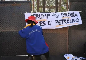 АҚШ Венесуэла президенти Николас Мадурони қўлга олиб,