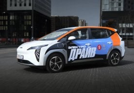 Яндех жамоаси «Яндех Дриве» каршеринг хизмати автопарки