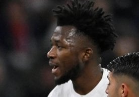 Леверкузеннинг «Байер» клубида тўп сураётган ҳимоячи