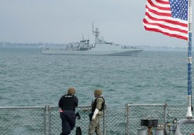 Эронга зарбалардан олдин Трамп маъмуриятида вазият глобал