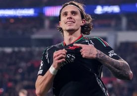 Лондонның "Арсенал" командасының қорғаушысы