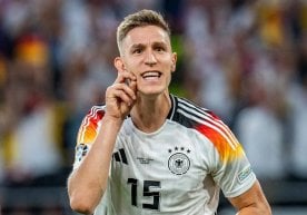 Дортмунднинг "Боруссия" клубида тўп сураётган