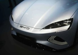 By the end of 2025, Elon Musk’s Tesla lost its status as