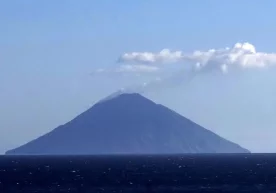 Italiyaning Rim shahri yaqinida uyg‘onayotgan vulqonni aniqlashdi фото