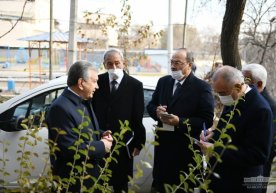 "Bugun Toshkent shahar hokimi meni 450 mlrd so‘mga tushirdi" - Shavkat Mirziyoyev фото