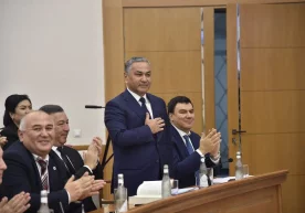 Mahallalarda madhiya aytish topshirig‘ini Qahramon Quronboyev bergani ma’lum bo‘ldi фото