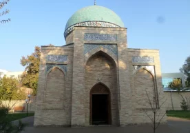 Toshkent shahrining tumanlaridan biri Shayxontohur deb