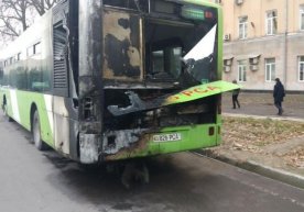 Toshkentda yana bir avtobus yondi фото
