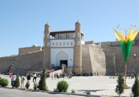 Shavkat Mirziyoyev: "Madaniy ob’ektlarni birma-bir restavratsiya qilishni boshlaymiz" фото